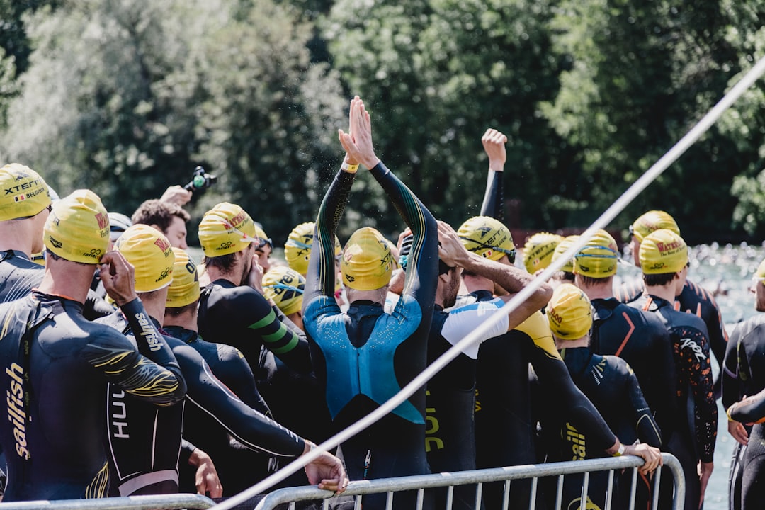 Cronometrarea Înotului în Triatlon: 3 Provocări Tehnice Unice